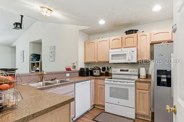 $415,000 | 10 Broadland Circle, Bluffton, SC 29910