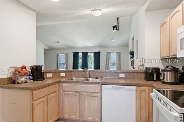 $415,000 | 10 Broadland Circle, Bluffton, SC 29910