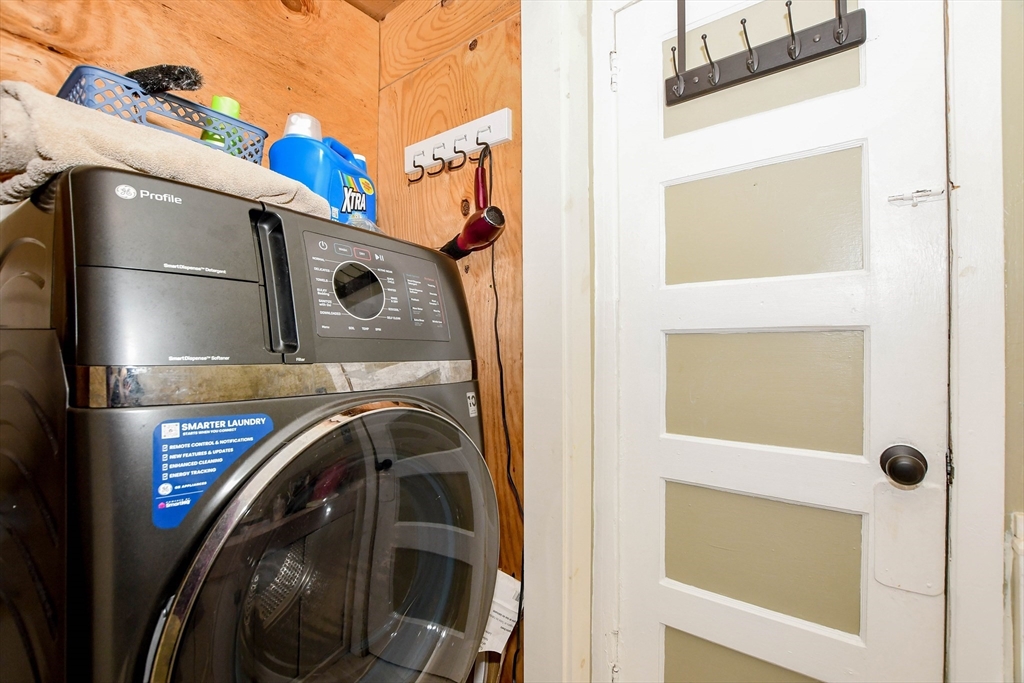 6 Gilbert Way Wareham, MA 02571 - Photo 26 of 42 a utility room with dryer and washer