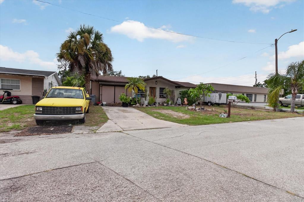 4448 Terry Loop New Port Richey, FL 34652 - Photo 7 of 54 Gallery Image 7