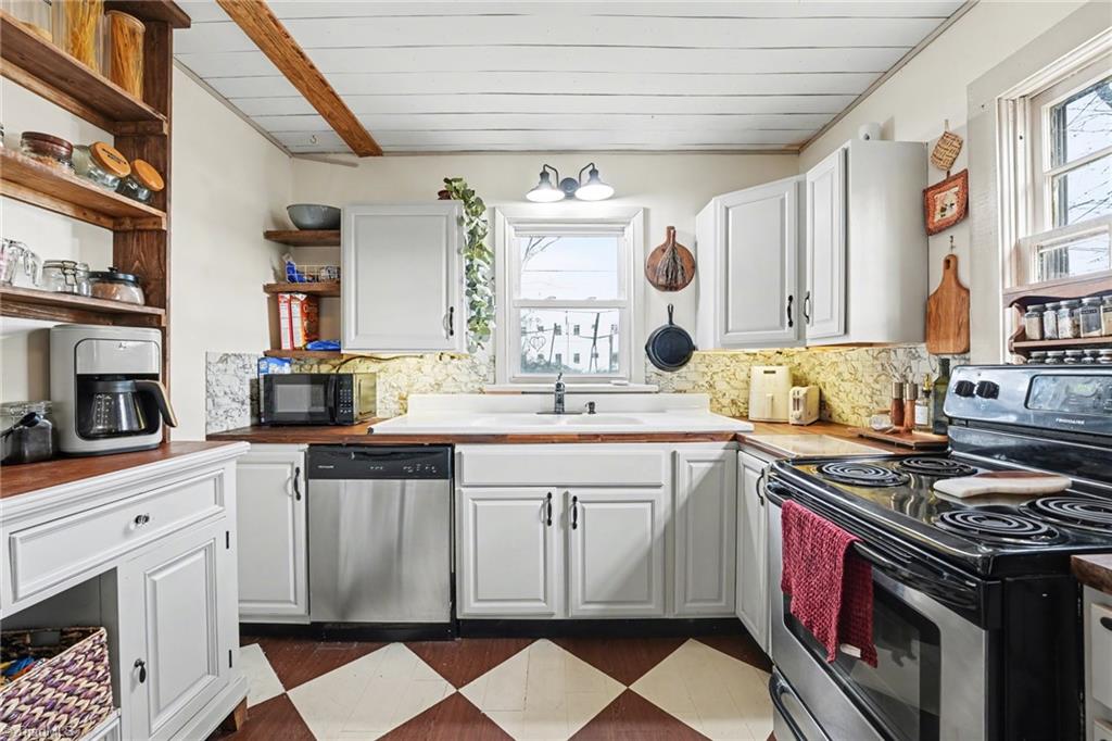 143 Millview Road Elkin, NC 28621 - Photo 7 of 19