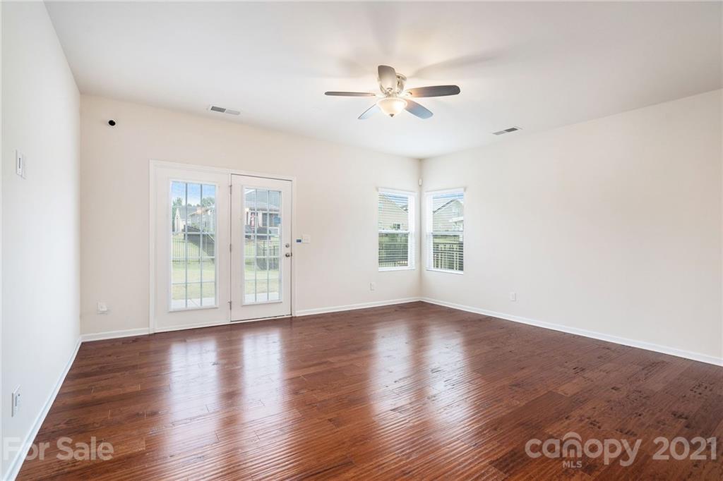 5814 Eleanor Rigby Road Charlotte, NC 28278 - Photo 15 of 30 Gallery Image 15