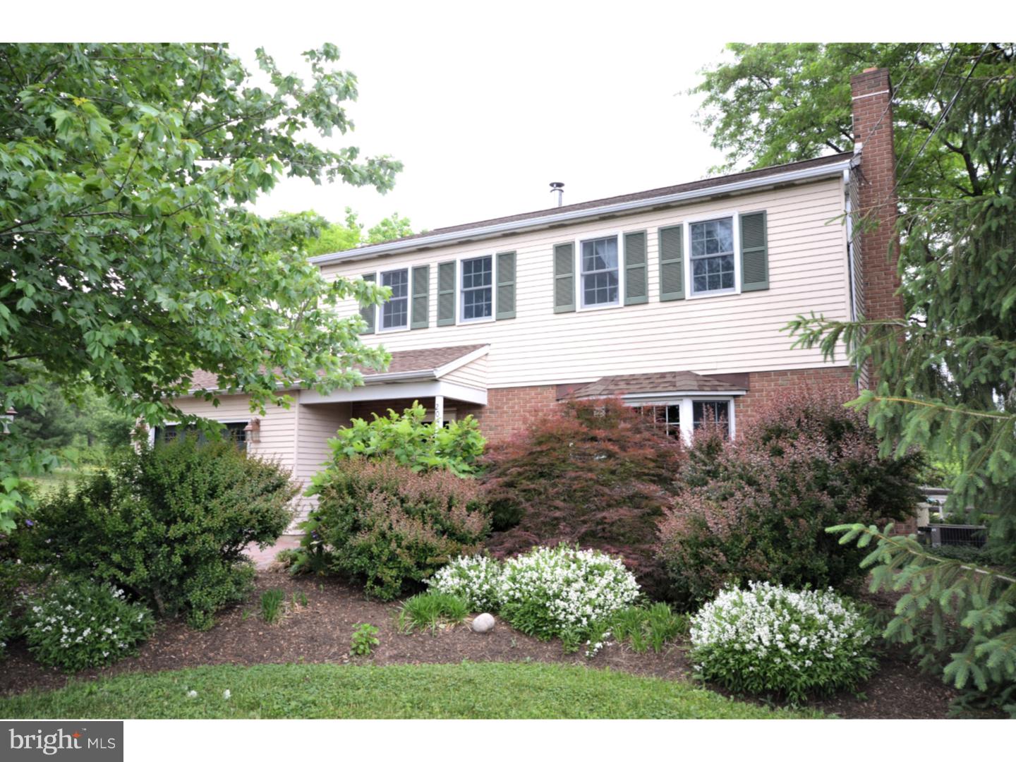 204 Klingerman Road Telford, PA 18969 - Photo 2 of 25