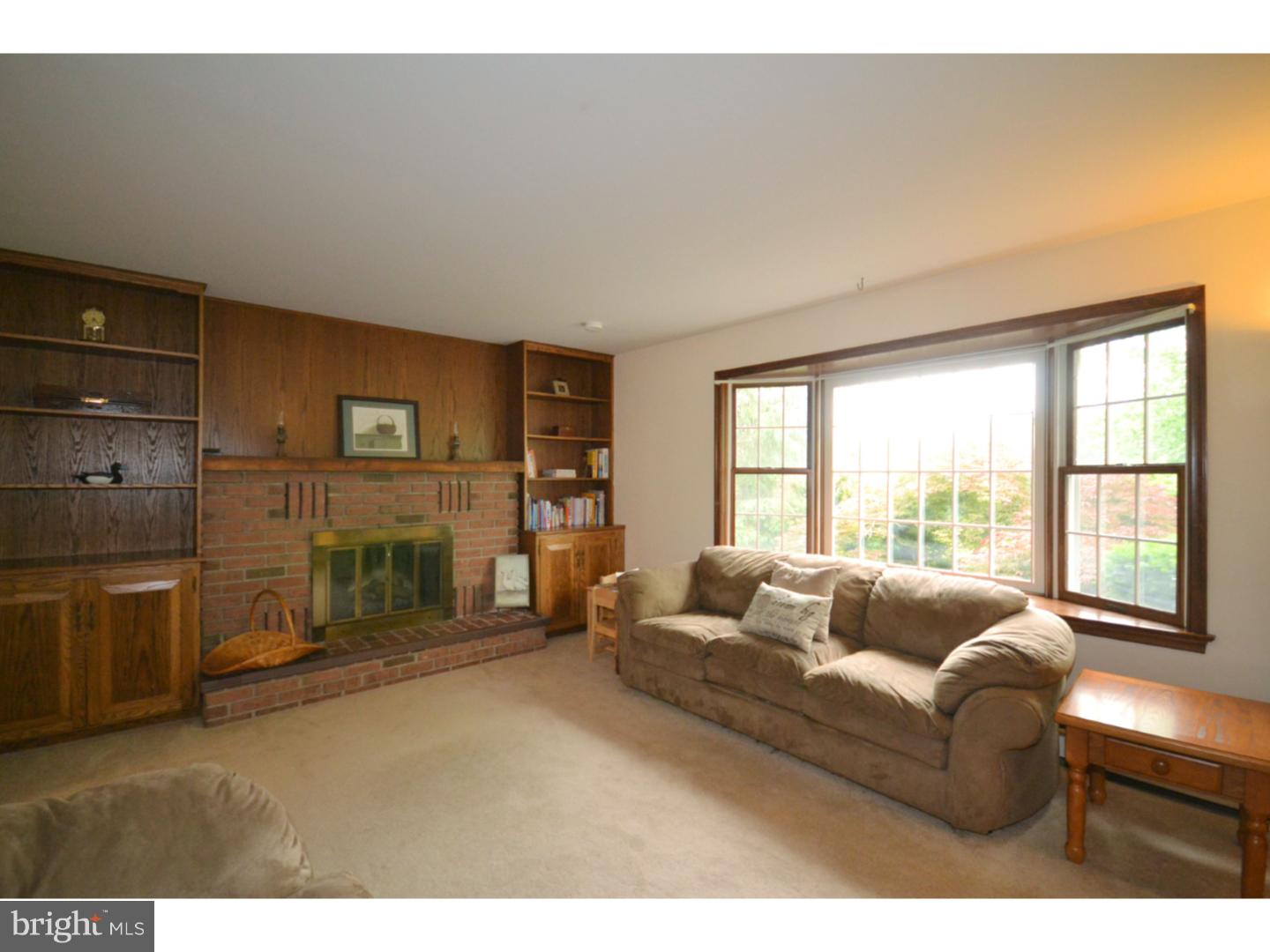 204 Klingerman Road Telford, PA 18969 - Photo 3 of 25