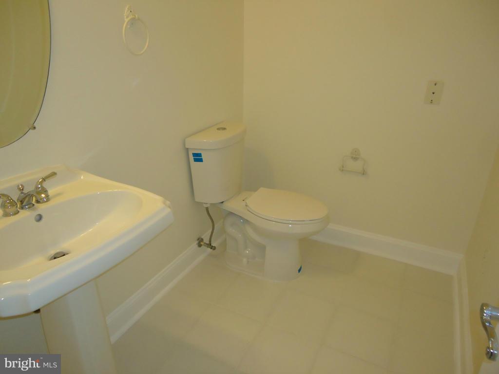 6911 Dorsey Road Laytonsville, MD 20882 - Photo 17 of 25 Bath