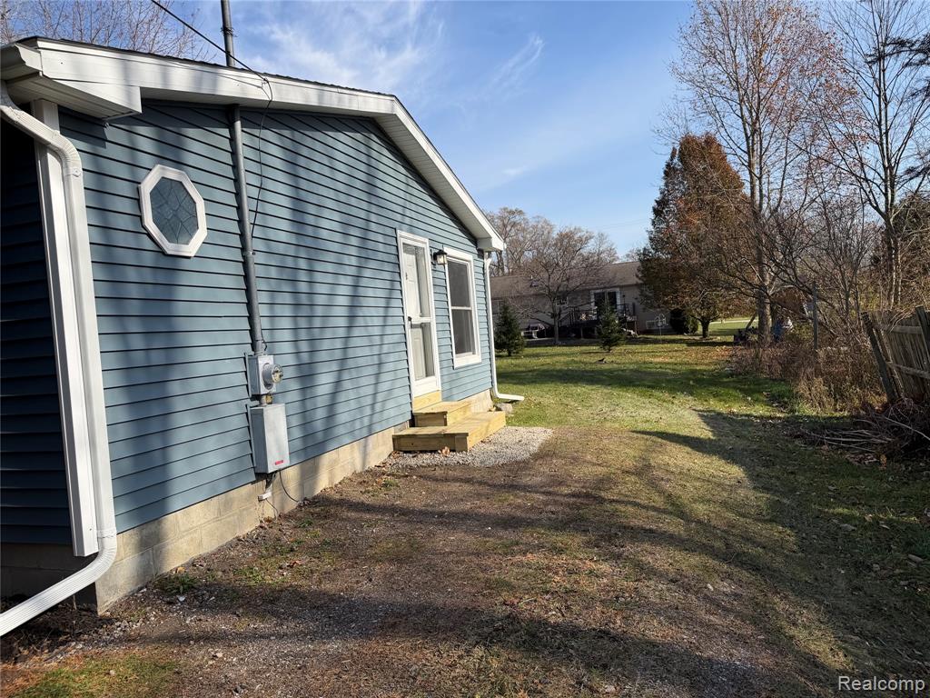 2218 Disch Street Flushing, MI 48433 - Photo 4 of 24