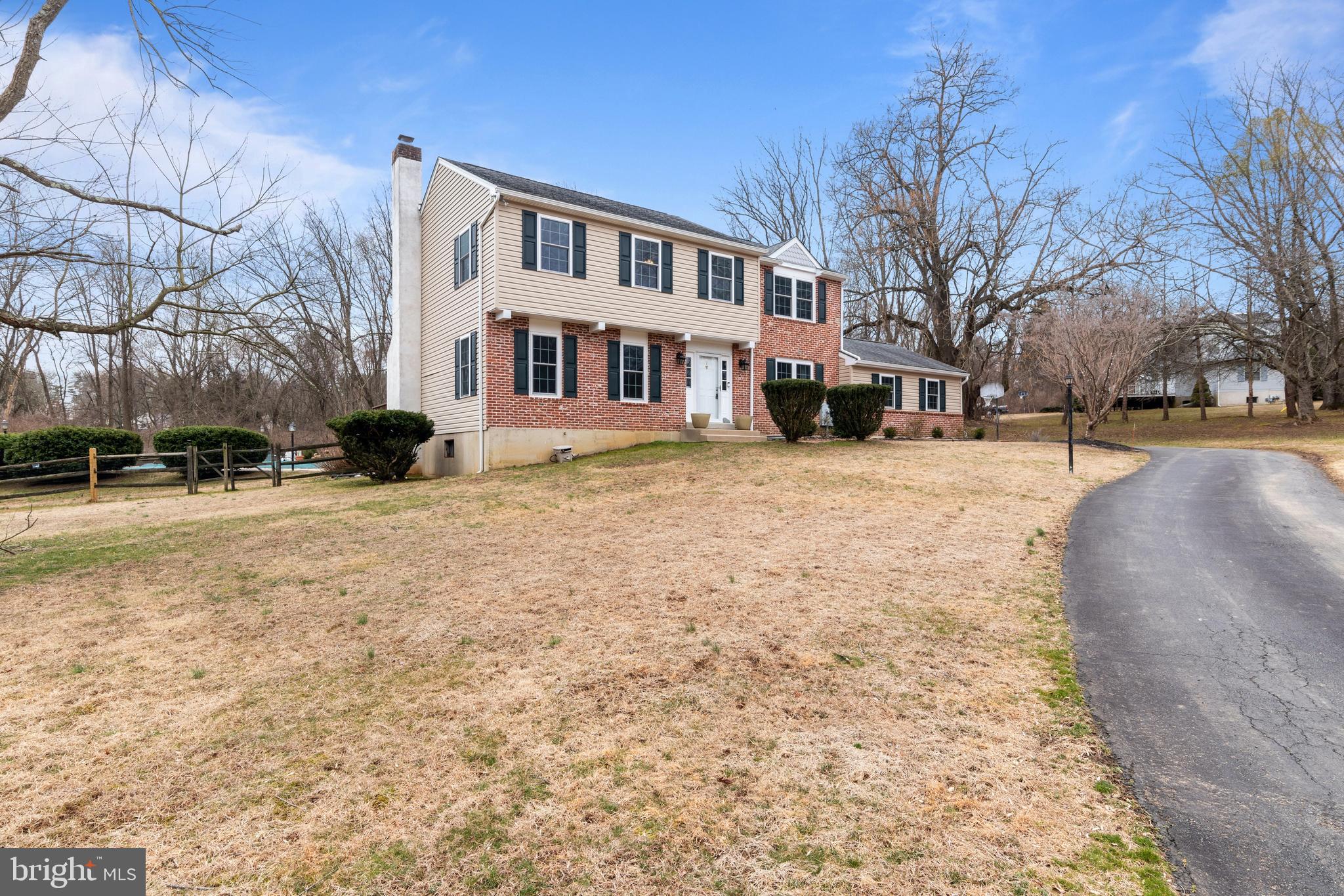 8 Lovalee Lane Thornton, PA 19373 - Photo 3 of 32