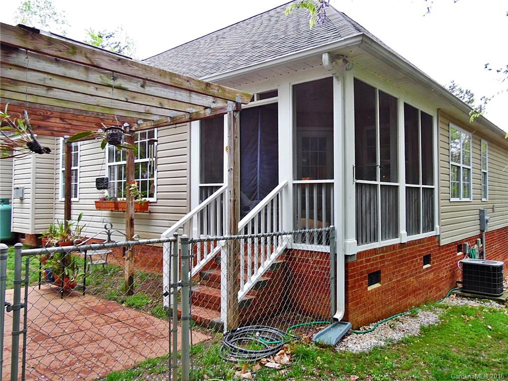 1033 Riddle Oak Lane Clover, SC 29710 - Photo 16 of 17 Gallery Image 16