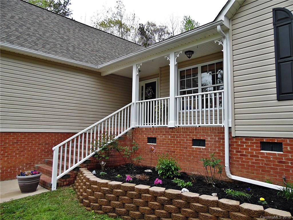 1033 Riddle Oak Lane Clover, SC 29710 - Photo 8 of 17 Gallery Image 8