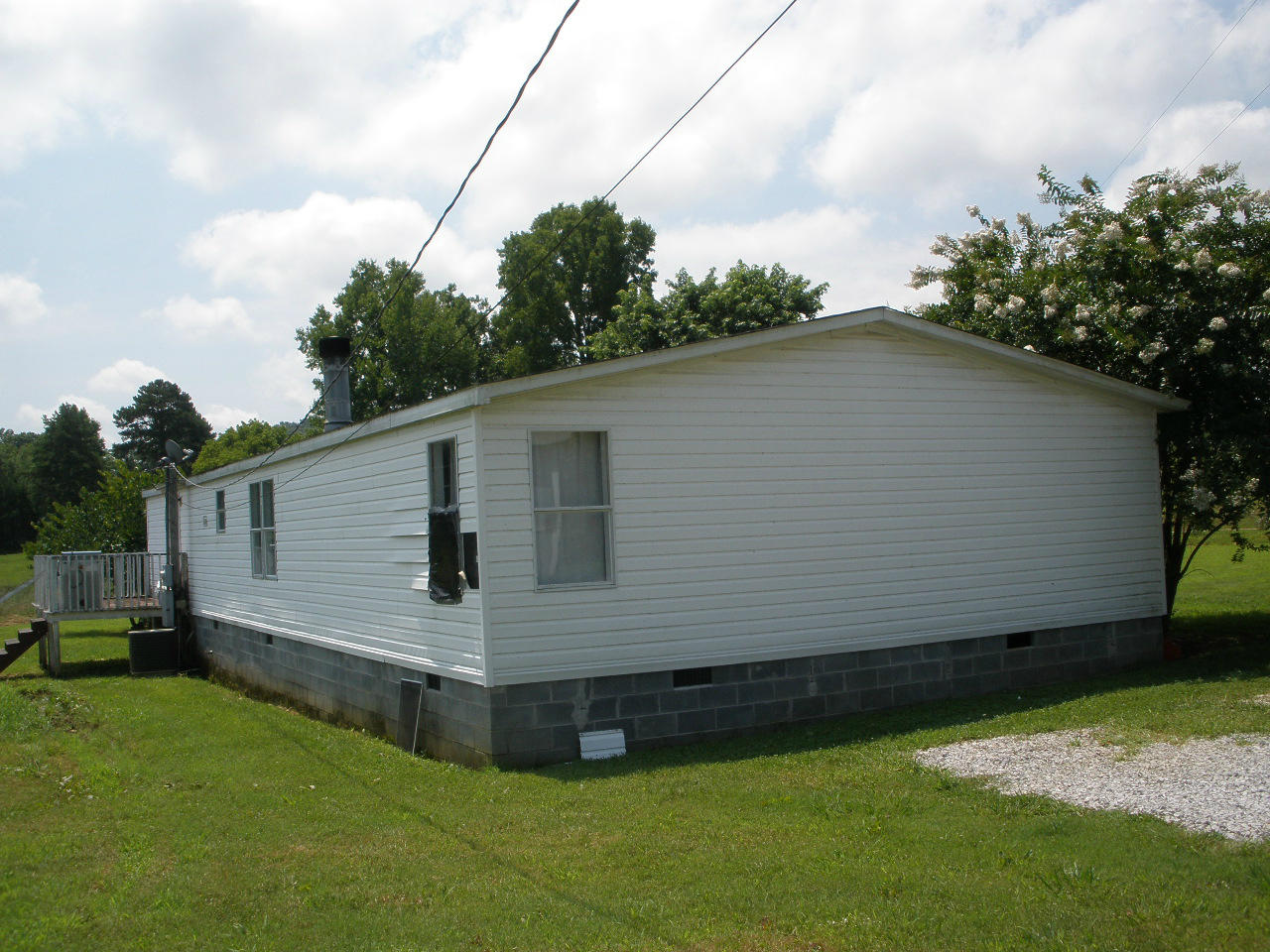 162 Ellis Road Kingston, TN 37763 - Photo 20 of 27 back corner
