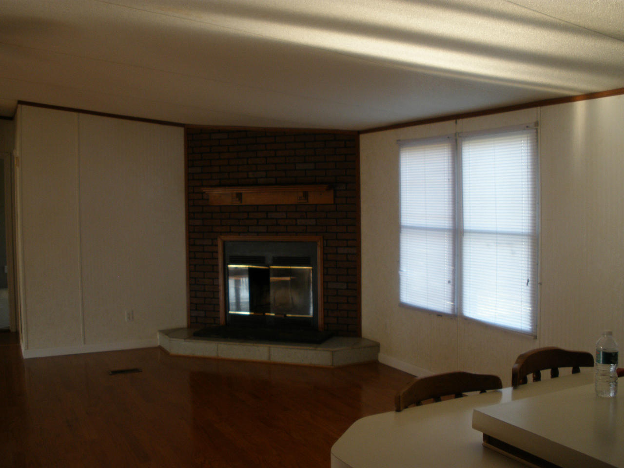 162 Ellis Road Kingston, TN 37763 - Photo 6 of 27 Living Room w Fireplace