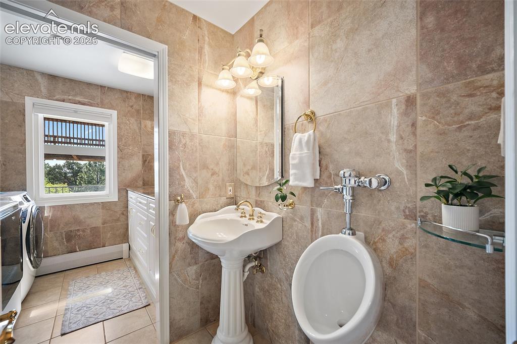 8475 Red Spring Valley Road Colorado Springs, CO 80919 - Photo 18 of 50