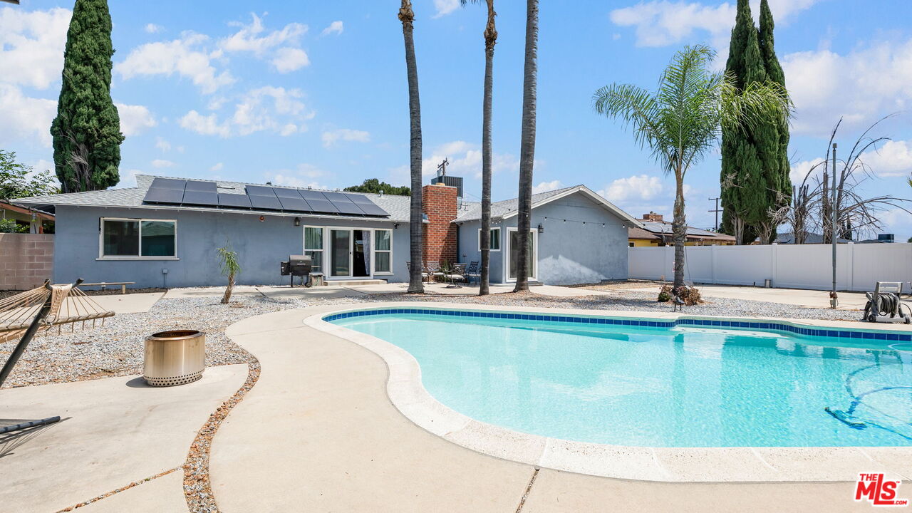 369 East Van Koevering Street Rialto, CA 92376 - Photo 36 of 55