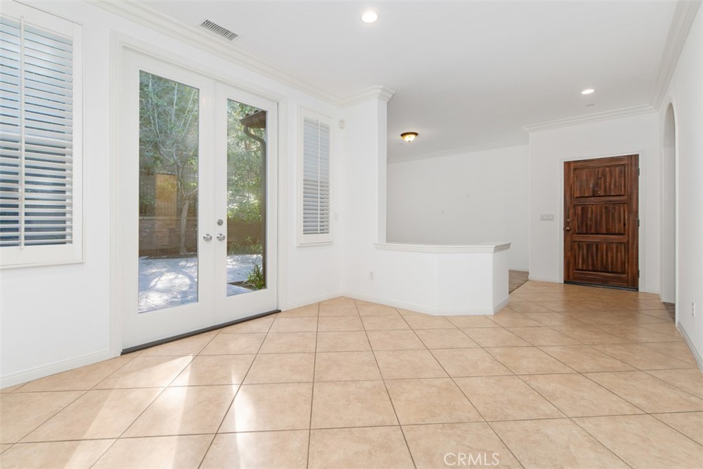 72 Clouds View Irvine, CA 92603 - Photo 14 of 51 Dining Area