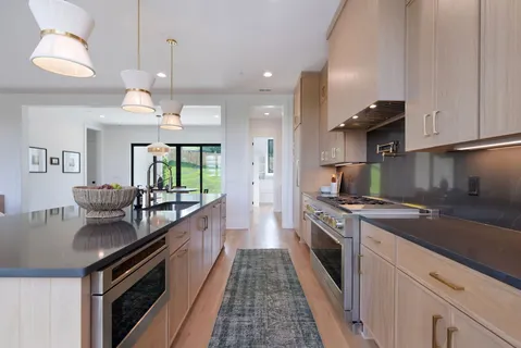 $1,825,000 | 302 33rd Avenue North, Nashville, TN 37209