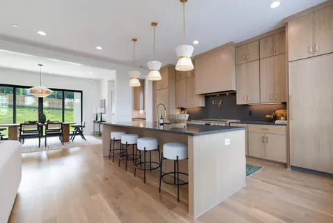 $1,825,000 | 302 33rd Avenue North, Nashville, TN 37209