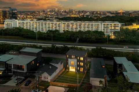 $1,825,000 | 302 33rd Avenue North, Nashville, TN 37209