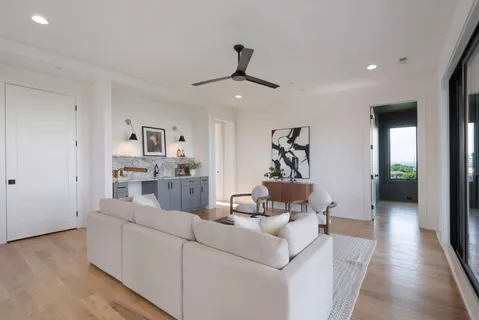 $1,825,000 | 302 33rd Avenue North, Nashville, TN 37209