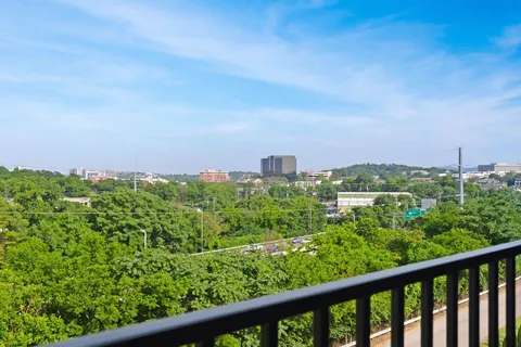 $1,825,000 | 302 33rd Avenue North, Nashville, TN 37209