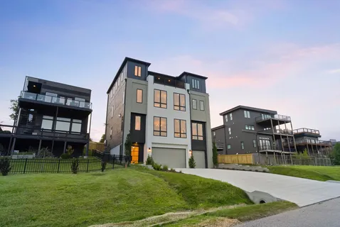 $1,825,000 | 302 33rd Avenue North, Nashville, TN 37209