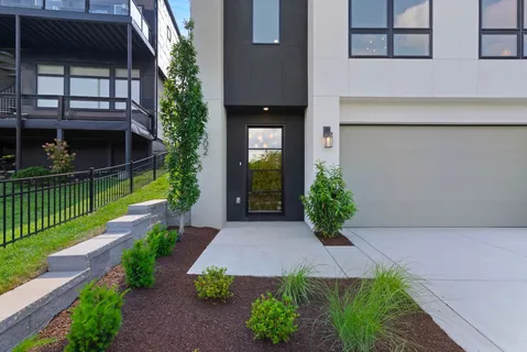 $1,825,000 | 302 33rd Avenue North, Nashville, TN 37209