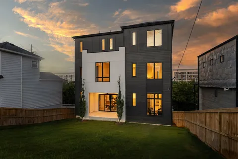 $1,825,000 | 302 33rd Avenue North, Nashville, TN 37209