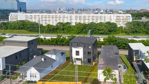 $1,825,000 | 302 33rd Avenue North, Nashville, TN 37209