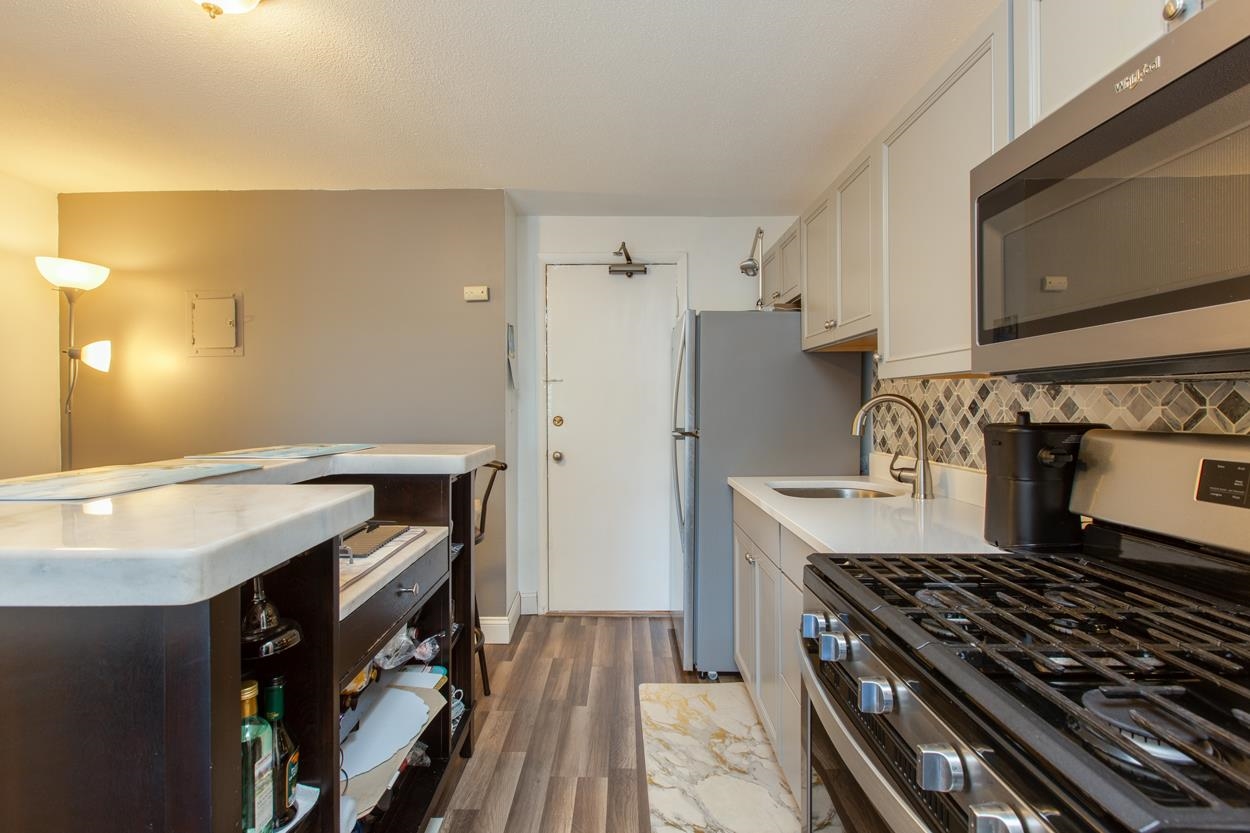 134 Mammoth Road, Unit 526 Hooksett, NH 03106 - Photo 12 of 32