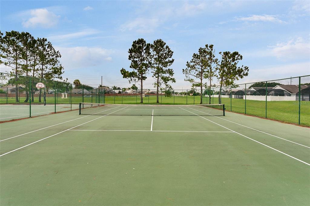 2685 Oneida Loop Kissimmee, FL 34747 - Photo 41 of 54 a view of tennis court