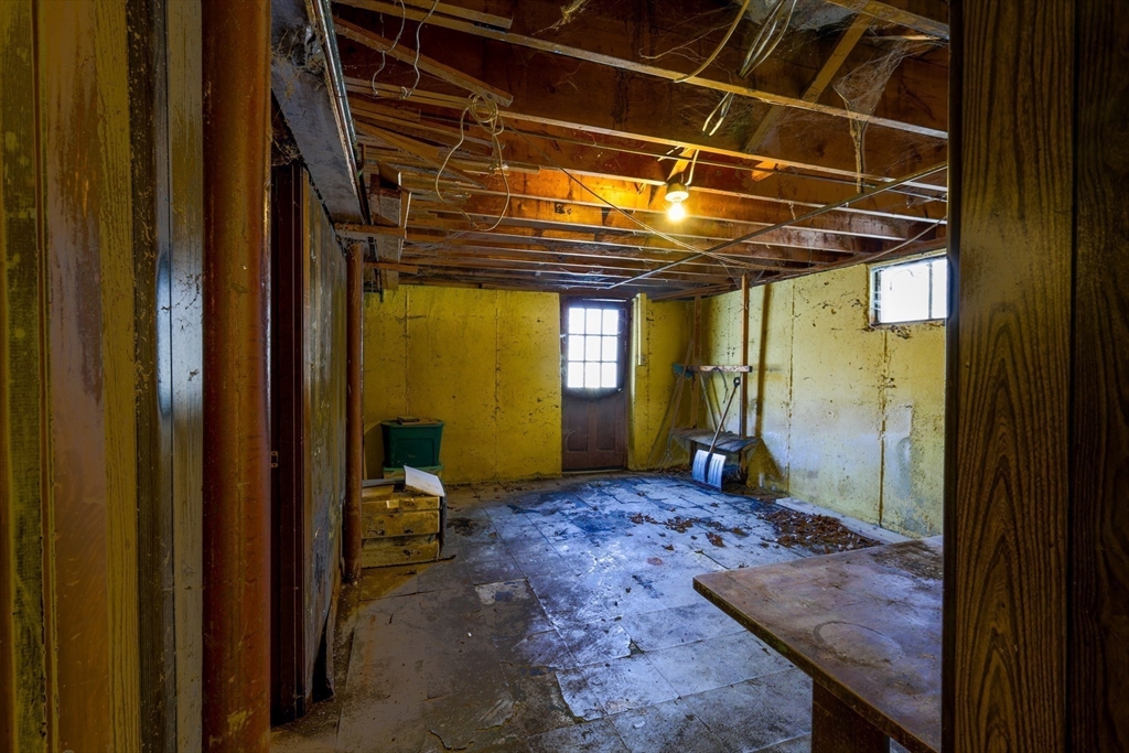 8 Old Meetinghouse Road Townsend, MA 01469 - Photo 15 of 17