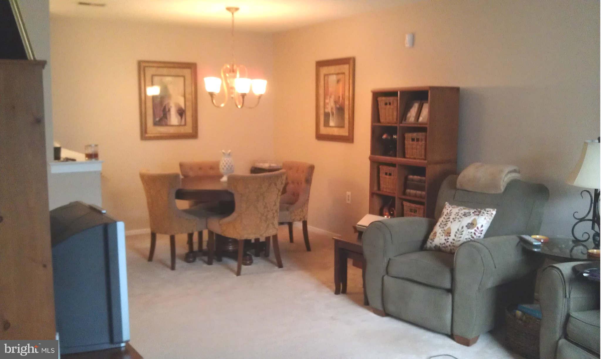 7823 Harrowgate Circle, Unit 138 Springfield, VA 22152 - Photo 5 of 19 Living Room