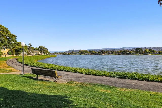 $1,368,000 | 739 Aries Lane, Foster City, CA 94404