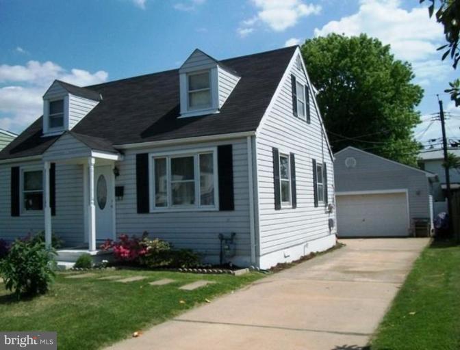 8205 Watersedge Road Dundalk, MD 21222 - Photo 1 of 23 Exterior (Main)