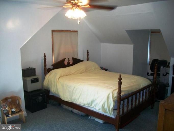 8205 Watersedge Road Dundalk, MD 21222 - Photo 4 of 23 Master Bedroom