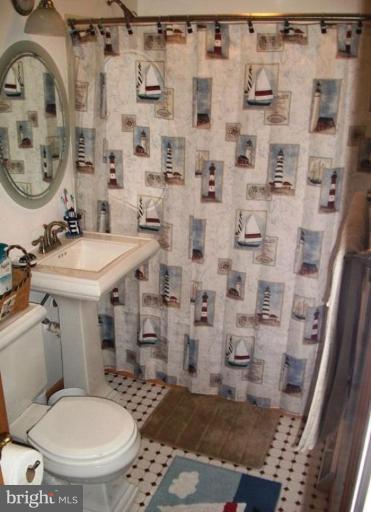 8205 Watersedge Road Dundalk, MD 21222 - Photo 6 of 23 Bath #1