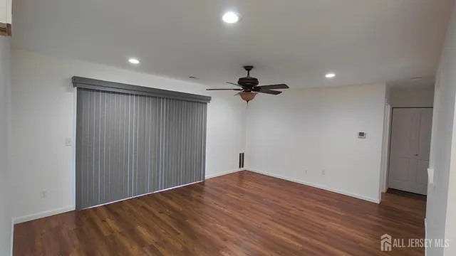 $2,000 | 2205 Bayhead Drive, Parlin, NJ 08859