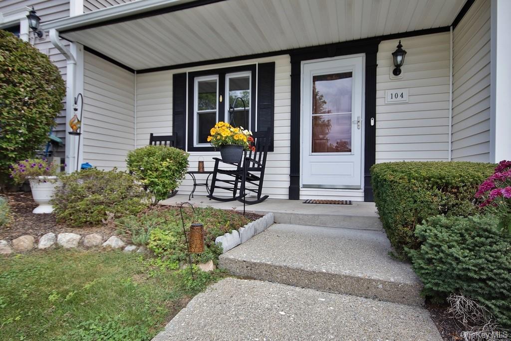 104 Mallard Way Peekskill, NY 10566 - Photo 2 of 26 Front Porch