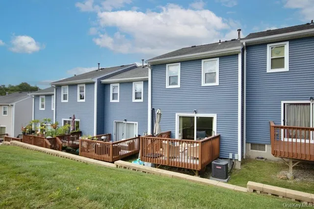 $449,222 | 104 Mallard Way, Peekskill, NY 10566