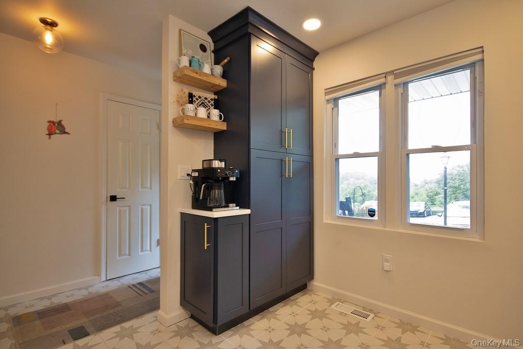 104 Mallard Way Peekskill, NY 10566 - Photo 5 of 26 Custom Cabinetry