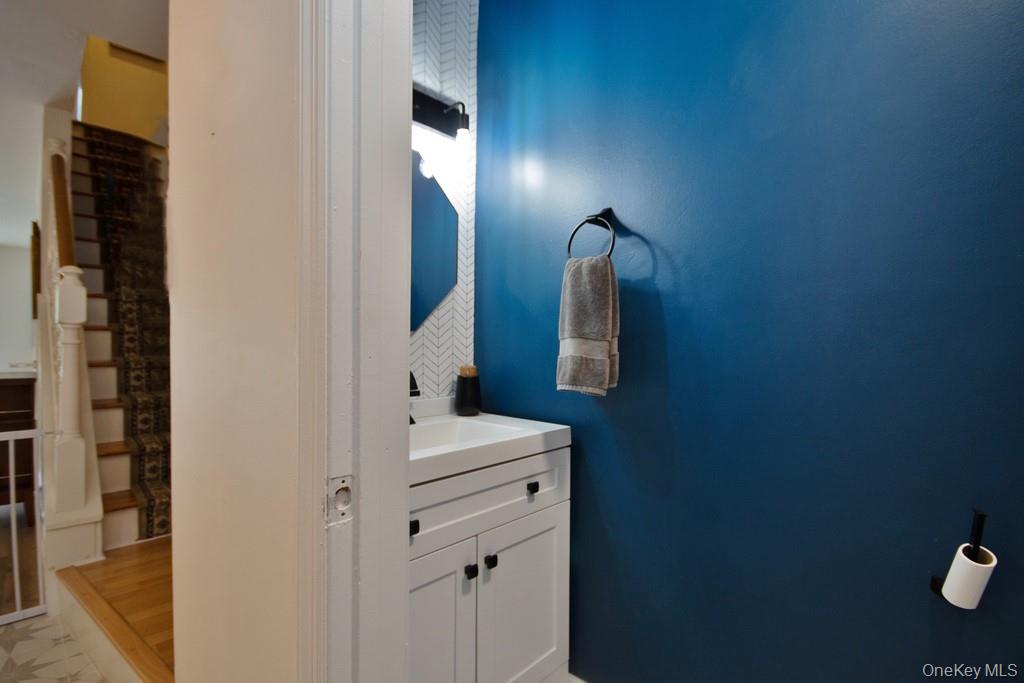 104 Mallard Way Peekskill, NY 10566 - Photo 10 of 26 Powder Room