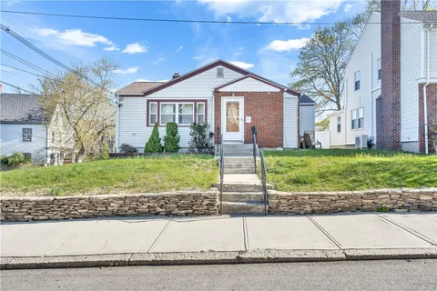 $499,000 | 90 Woodbine Street, Providence, RI 02906