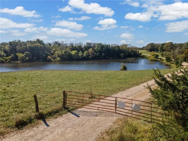 $845,000 | Cherokee Lane, Blackwater, MO 65322