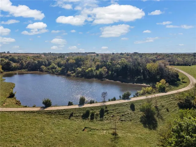 $845,000 | Cherokee Lane, Blackwater, MO 65322