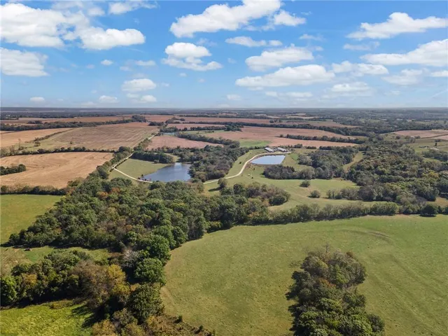 $845,000 | Cherokee Lane, Blackwater, MO 65322