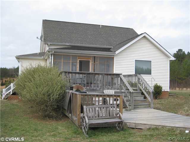 1398 Fletcher Chapel Road Kenbridge, VA 23944 - Photo 13 of 20 Porch