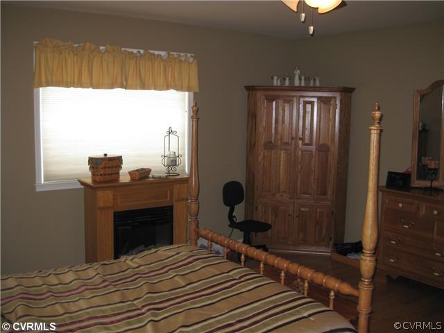 1398 Fletcher Chapel Road Kenbridge, VA 23944 - Photo 5 of 20 Master Bedroom