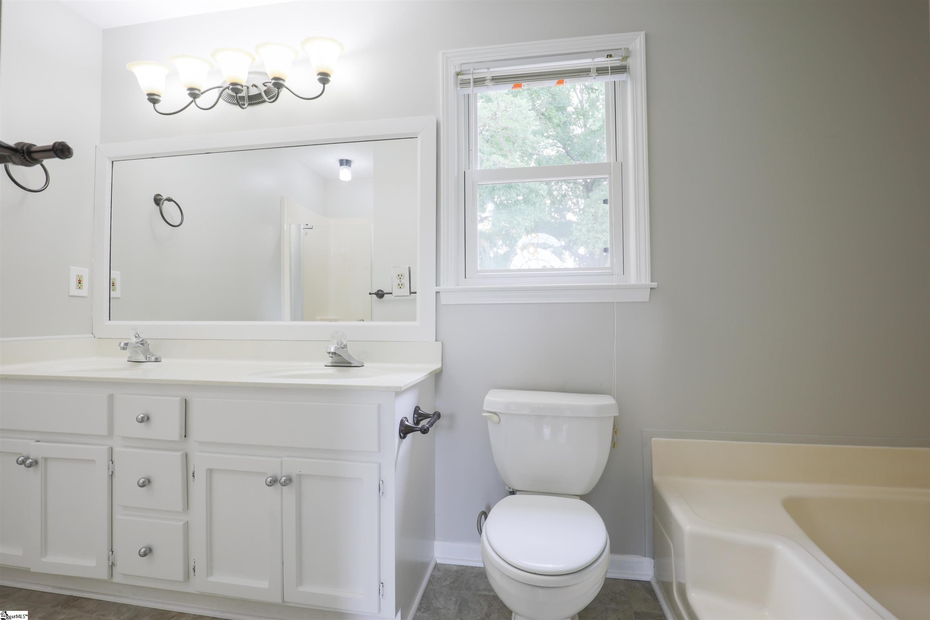 1104 Devenger Road Greer, SC 29650 - Photo 12 of 19 Gallery Image 12