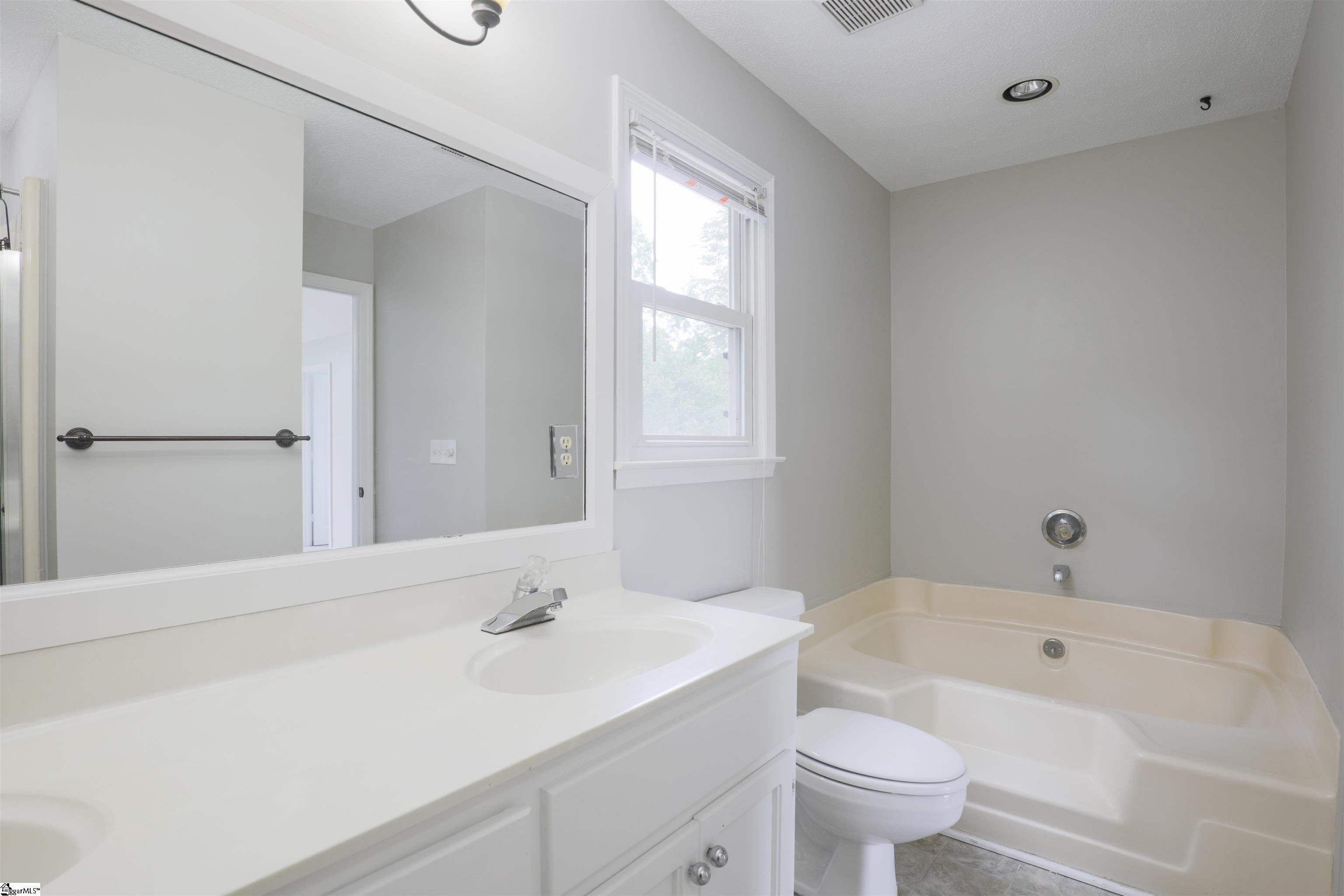 1104 Devenger Road Greer, SC 29650 - Photo 13 of 19 Gallery Image 13