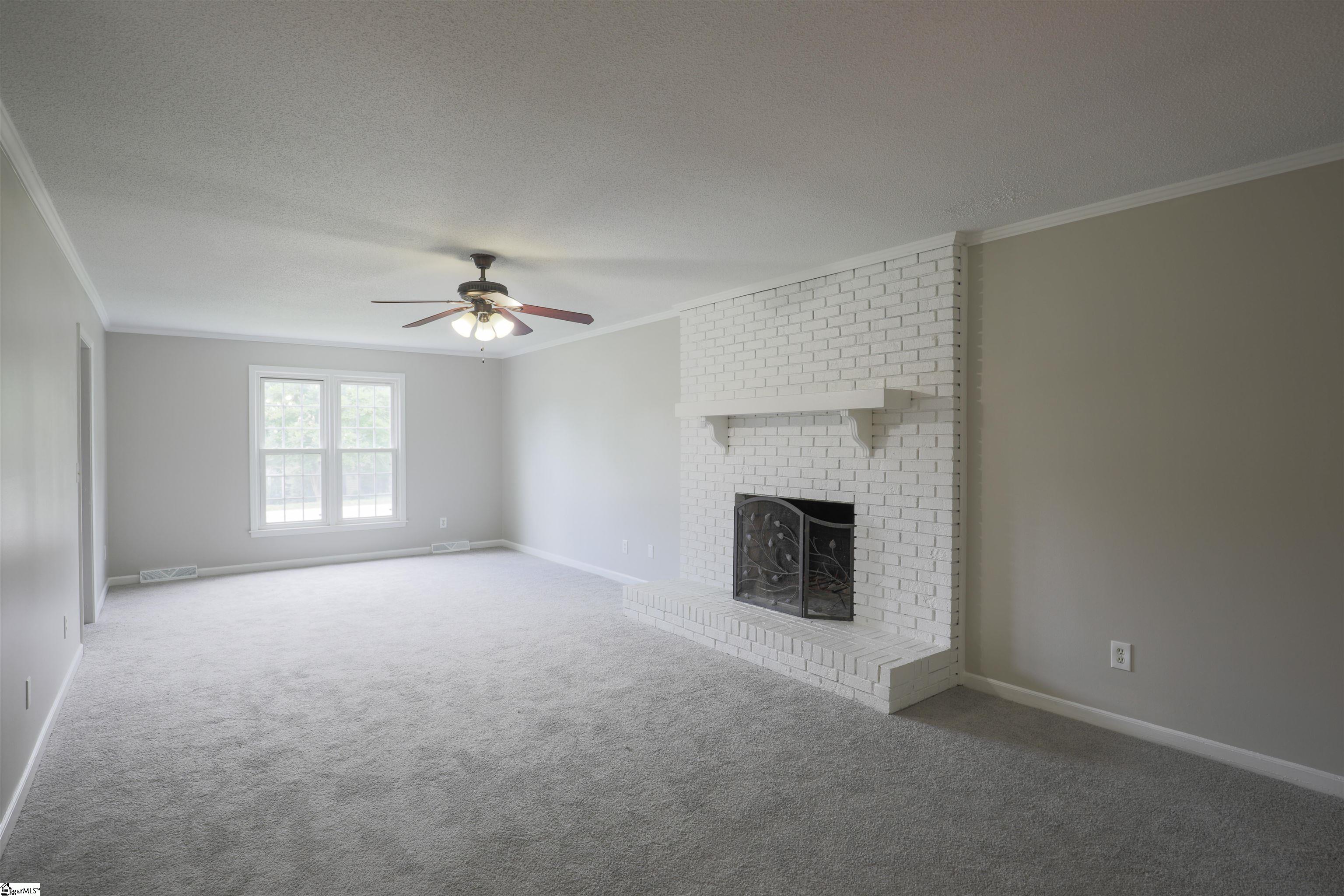 1104 Devenger Road Greer, SC 29650 - Photo 5 of 19 Gallery Image 5