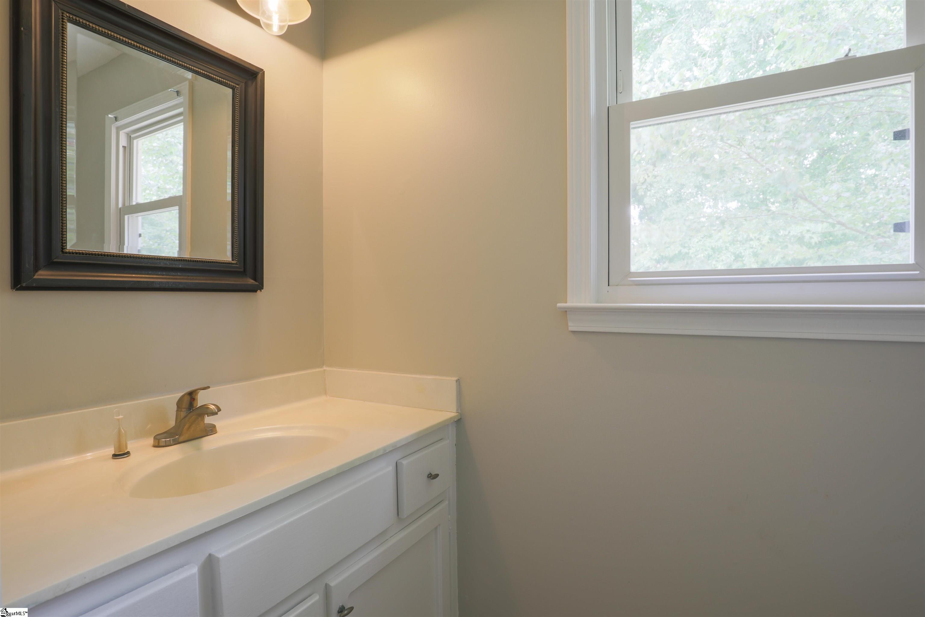 1104 Devenger Road Greer, SC 29650 - Photo 6 of 19 Gallery Image 6